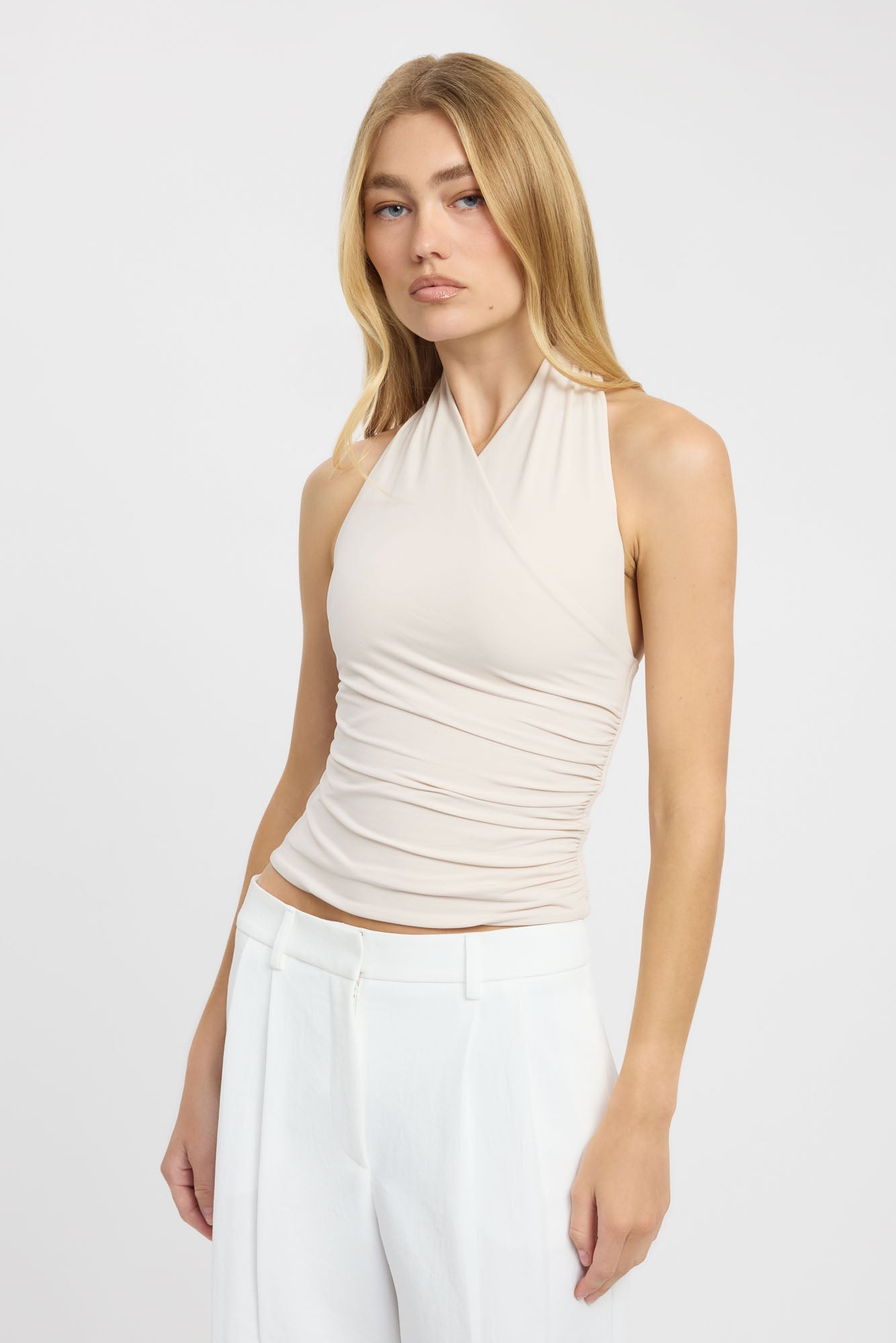 6 ROKU ロクKAGIBARI HALTER NECK CAMISOLE 6 ROKU ロクKAGIBARI HALTER NECK CAMISOLEの通販 by chap｜ラクマ