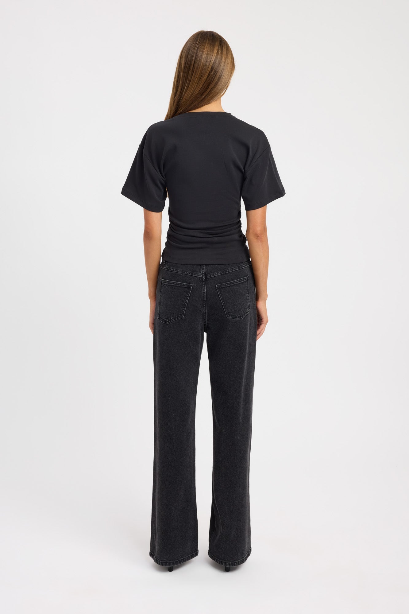 Nova Vee Neck Tee – USA KOOKAÏ