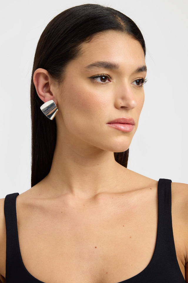 Karlie Flat Earring
