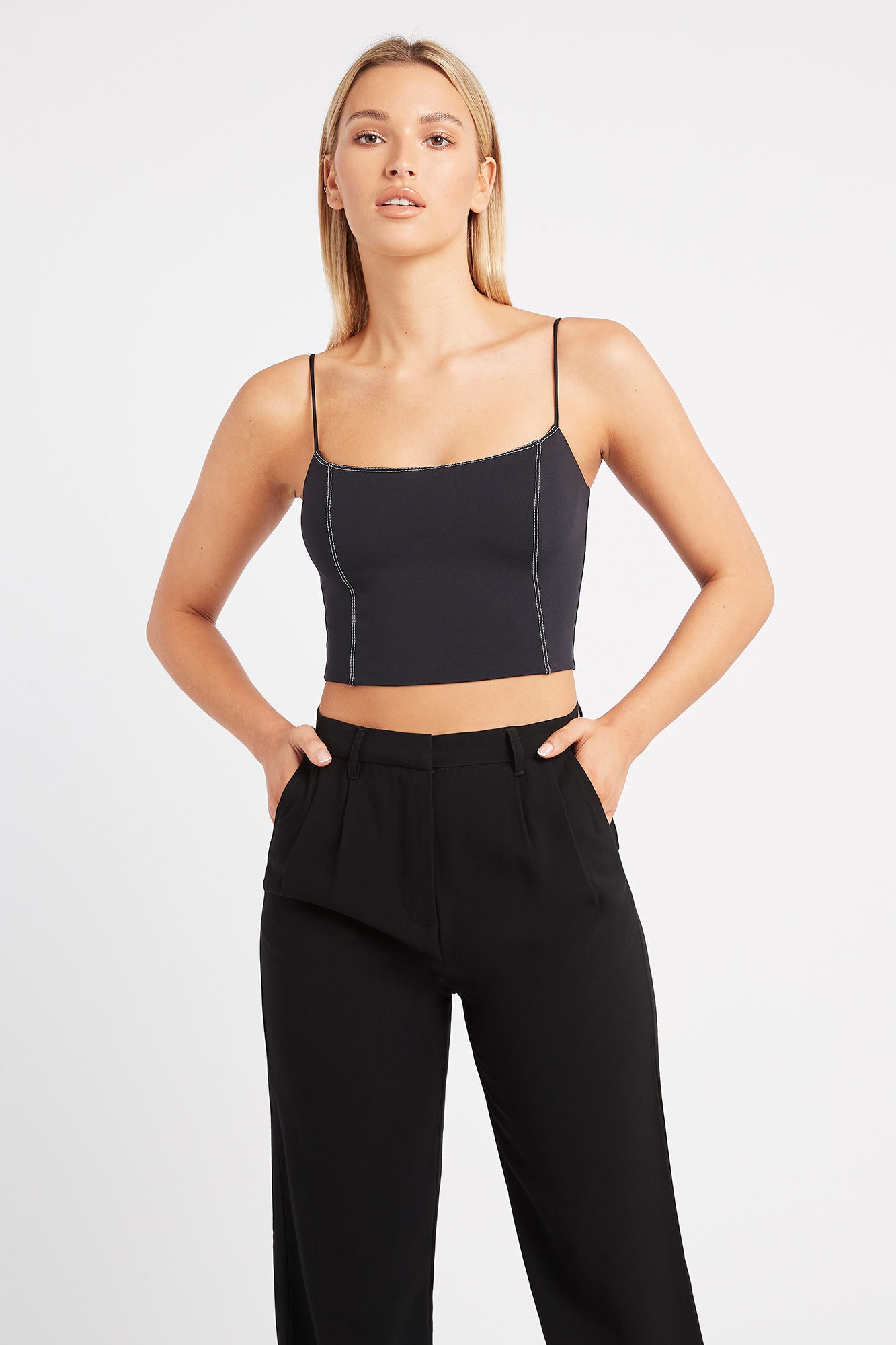  特価ブログのポータルサイト Strappy Lara Crop KOOKAÏ USA – Top トップス